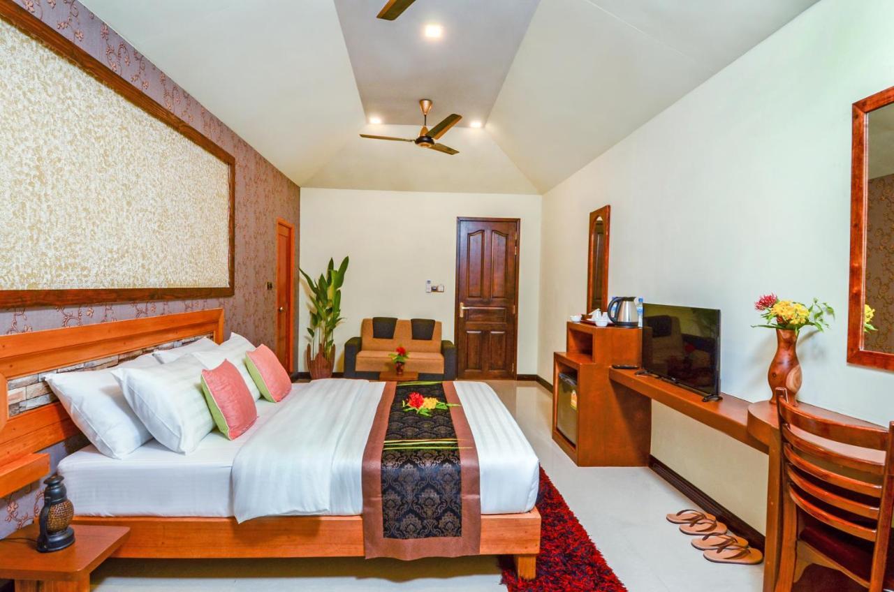 Maladiwa Beach & Spa 马富施 外观 照片